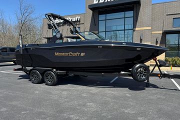 2025 MasterCraft XT23
