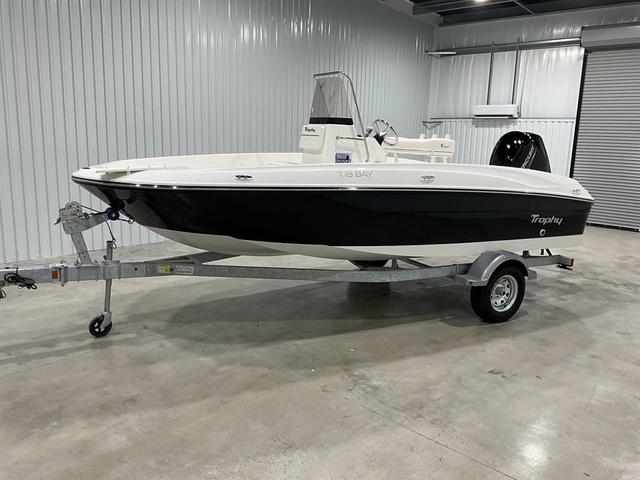 Bayliner Trophy T18