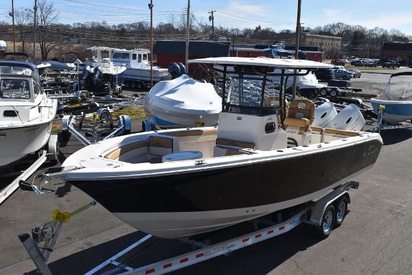 2023 Sea Chaser 27 HFC