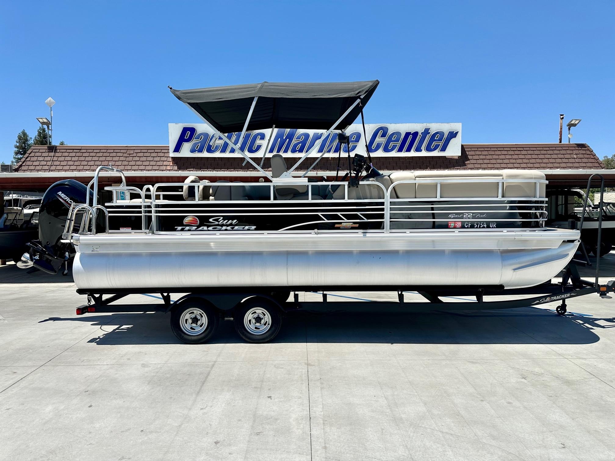 Sun Tracker Sportfish 22 DLX with 150HP Mercury!