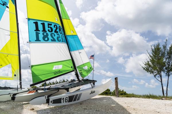 2025 Hobie Cat 16 Catamaran