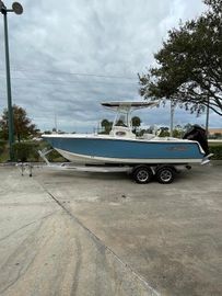 2024 Mako 214 Center Console