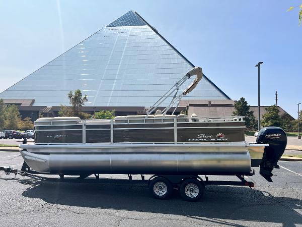 2024 Sun Tracker SportFish 22 XP3