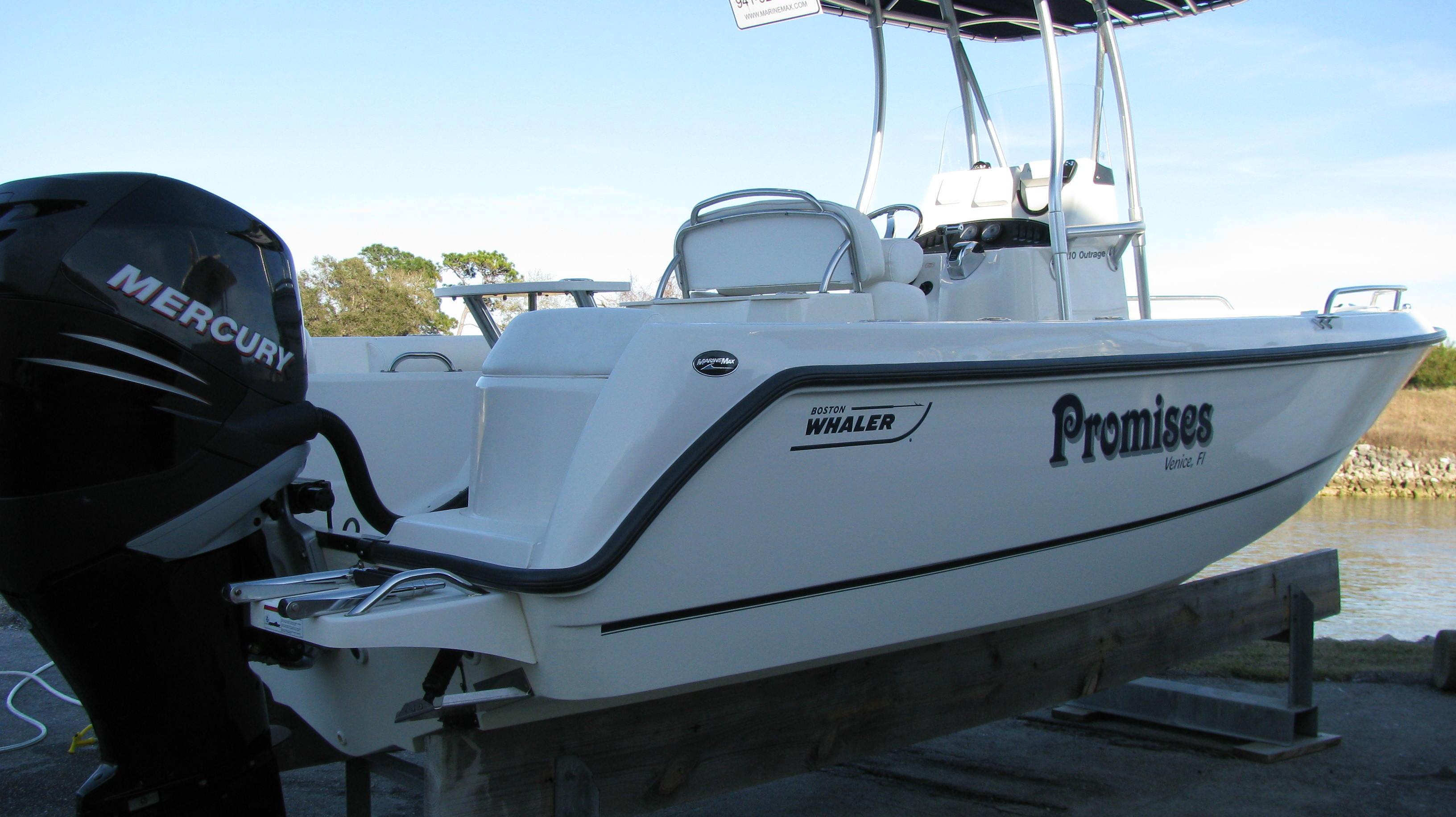2006 Boston Whaler 210 Outrage