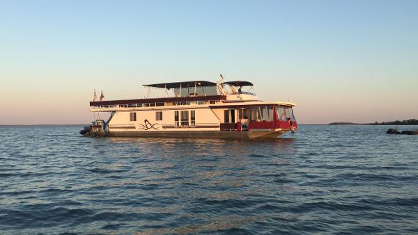 2001 Sharpe Houseboat