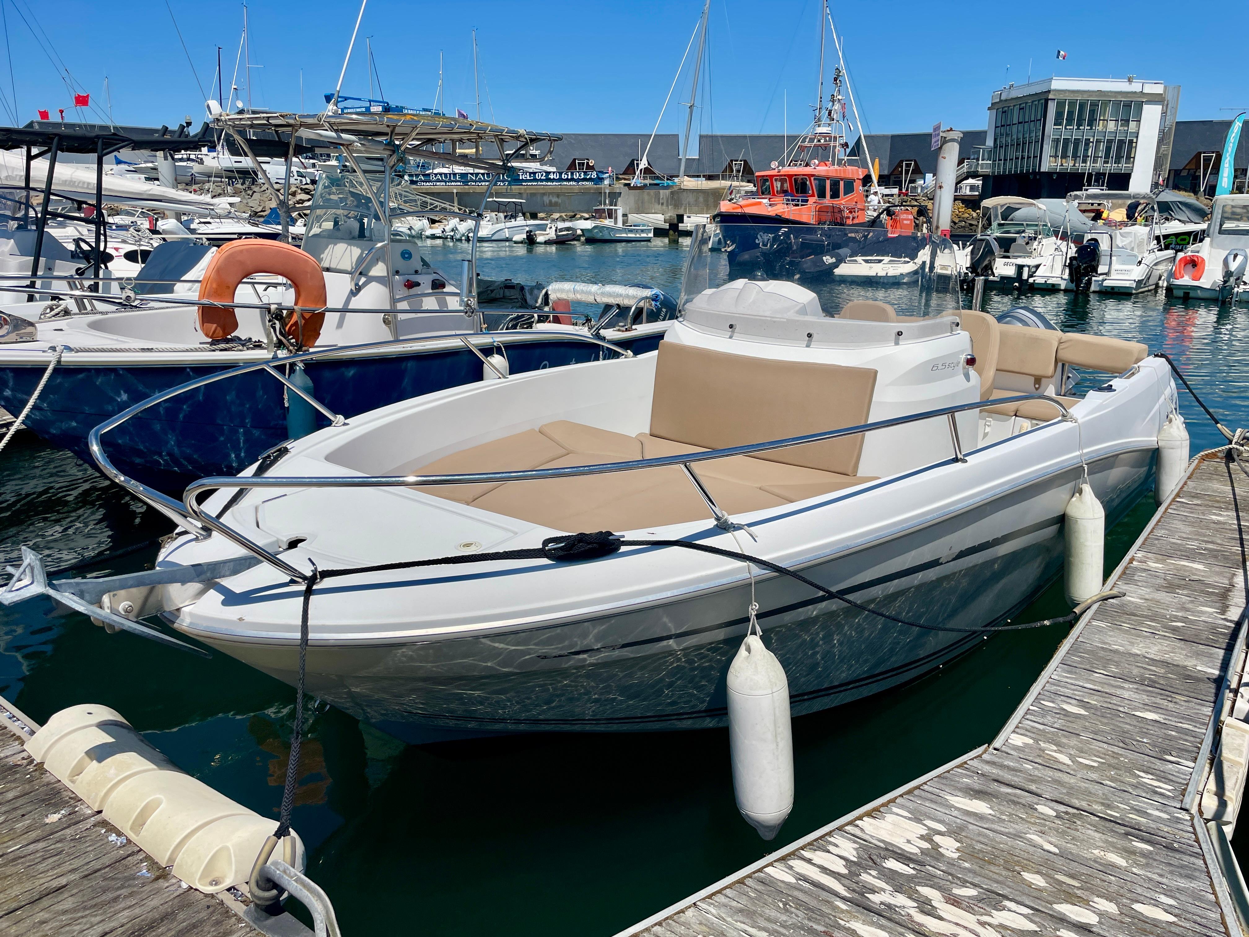Jeanneau Cap Camarat 6.5 CC
