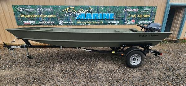 Weldcraft 1544-CS 2023 Weldcraft 1544-CS boat on trailer at Bryan's Marine.