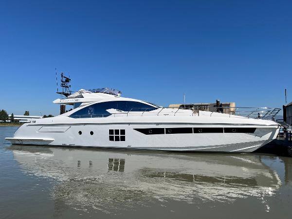 Azimut 77S