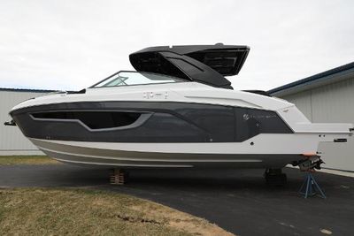 Cruisers Yachts 34 GLS