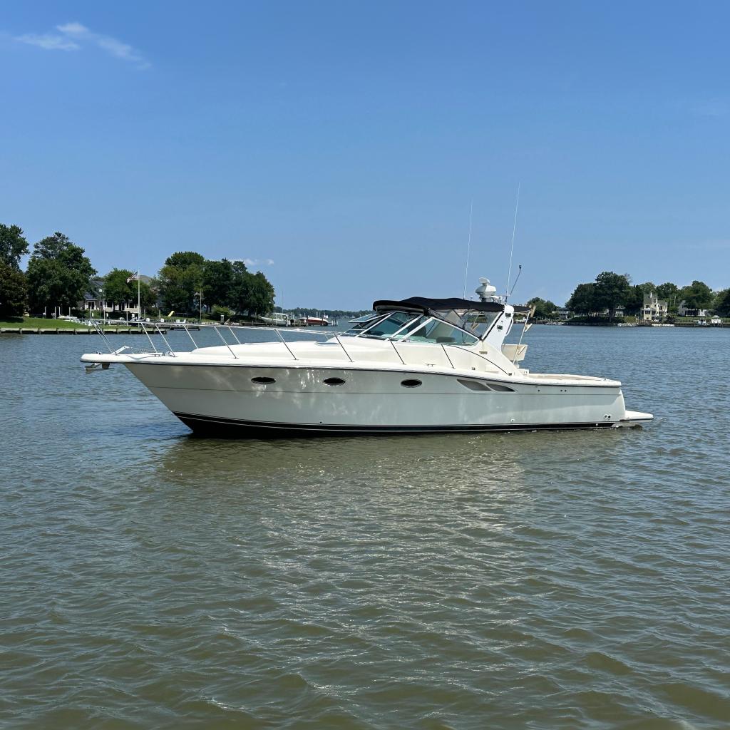 1998 Tiara Yachts 3500 Open