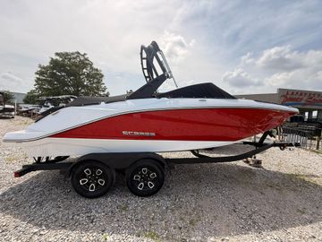 2025 Scarab 215 SE