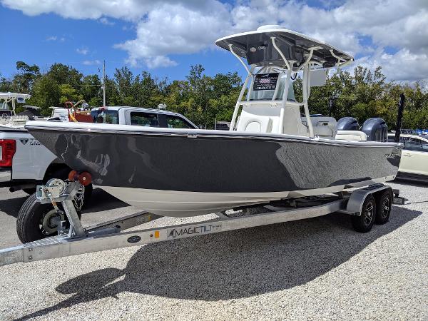 2020 Sea Born LX24 Center Console