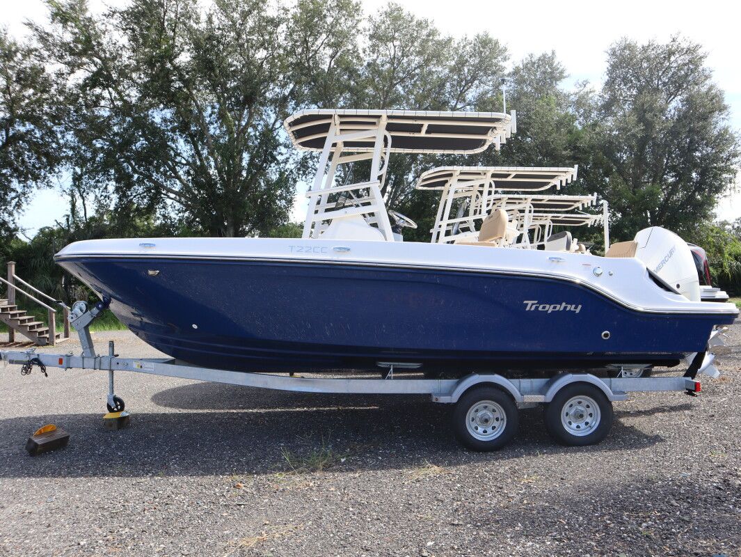 2025 Bayliner Trophy Series T22CC