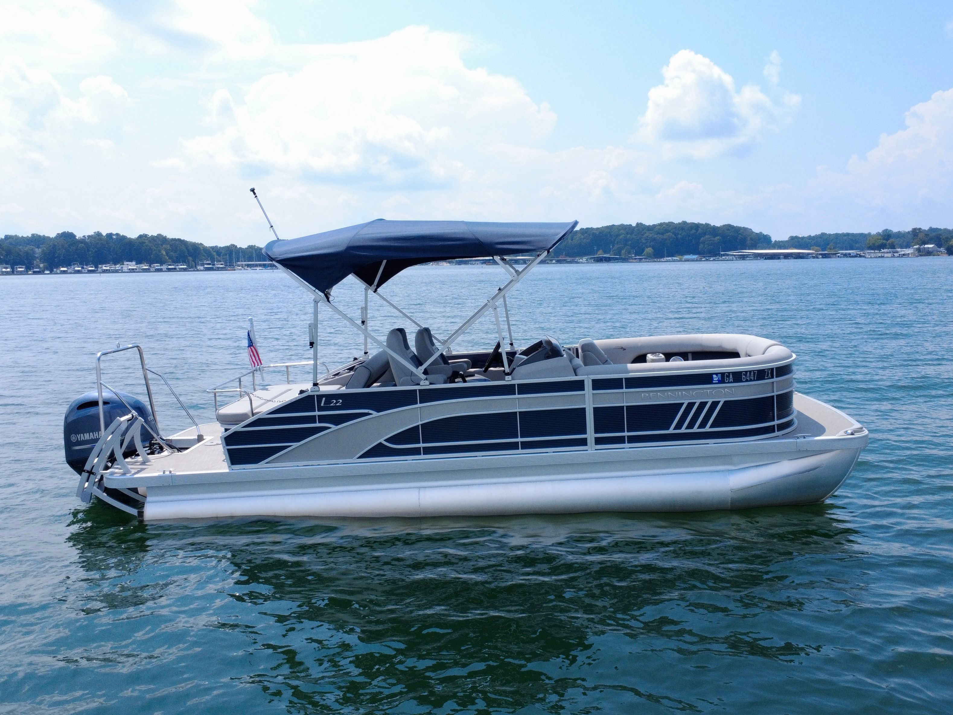 2023 Bennington 22 LSB