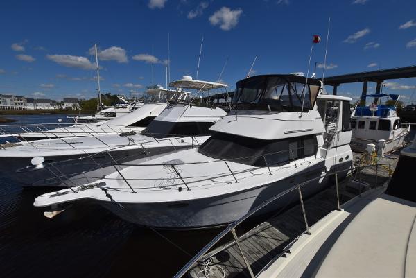 1999 Carver 356 Aft Cabin Motoryacht