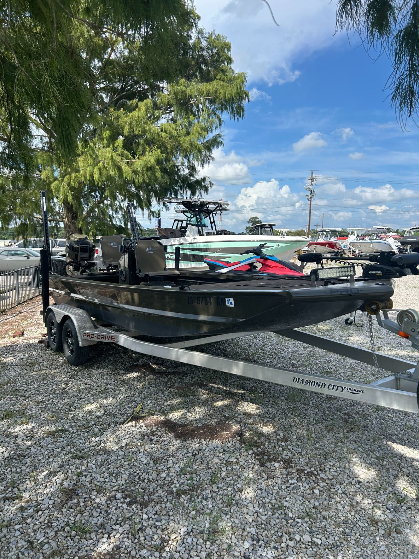 2023 Pro-Drive 2086 X w/twin 40 hp Shallow drives