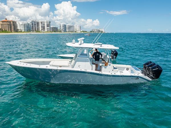 2025 Billfish 39 Center Console w/Tower