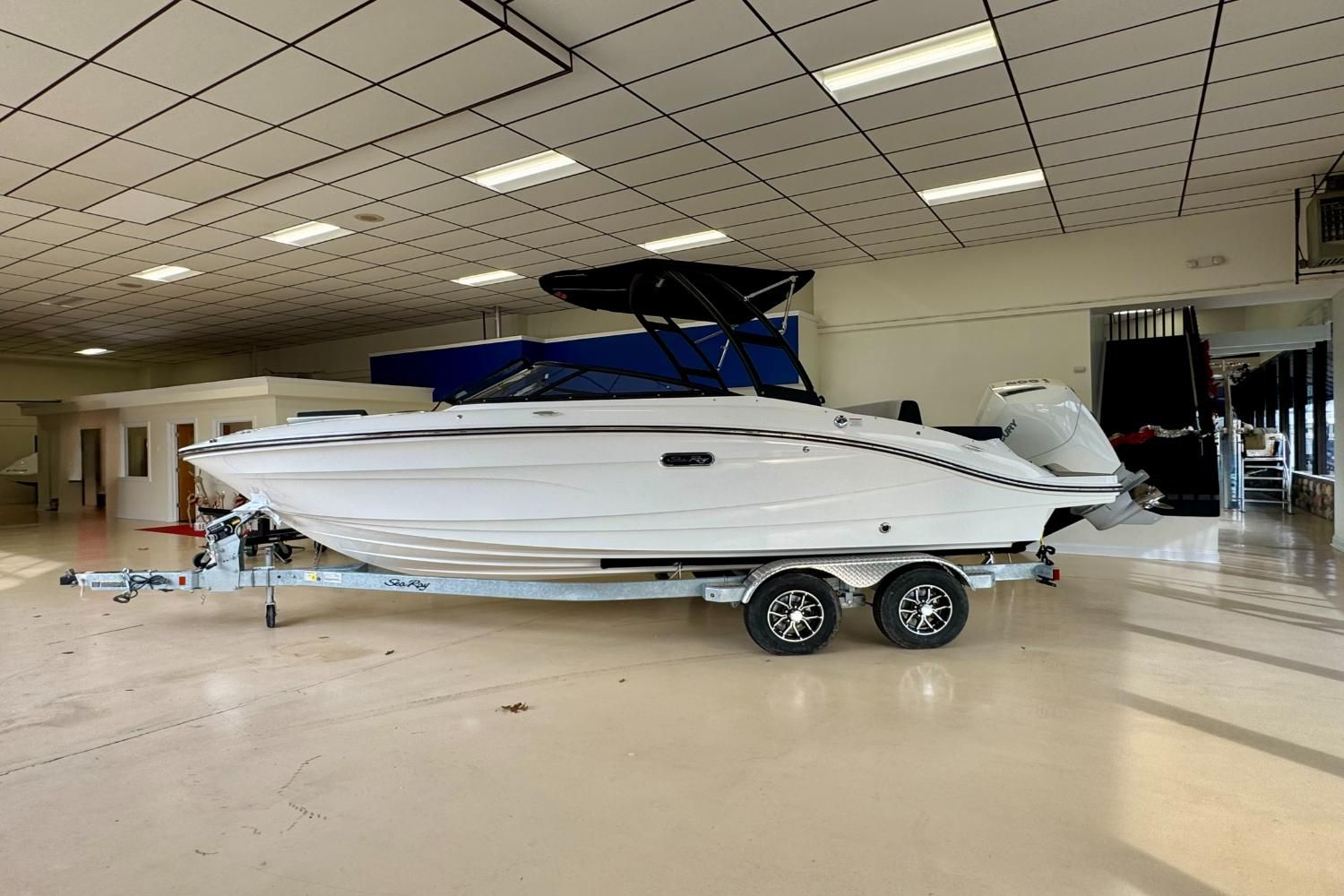 2026 Sea Ray SPX 210 Outboard