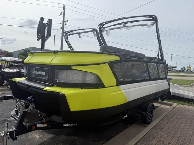 Sea-Doo Switch™ Cruise 21 - 230 Hp Painted