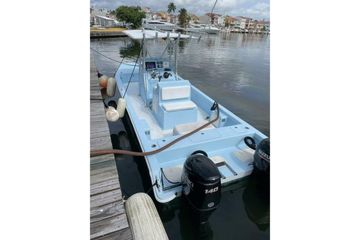 2001 Twin Vee 26 CC
