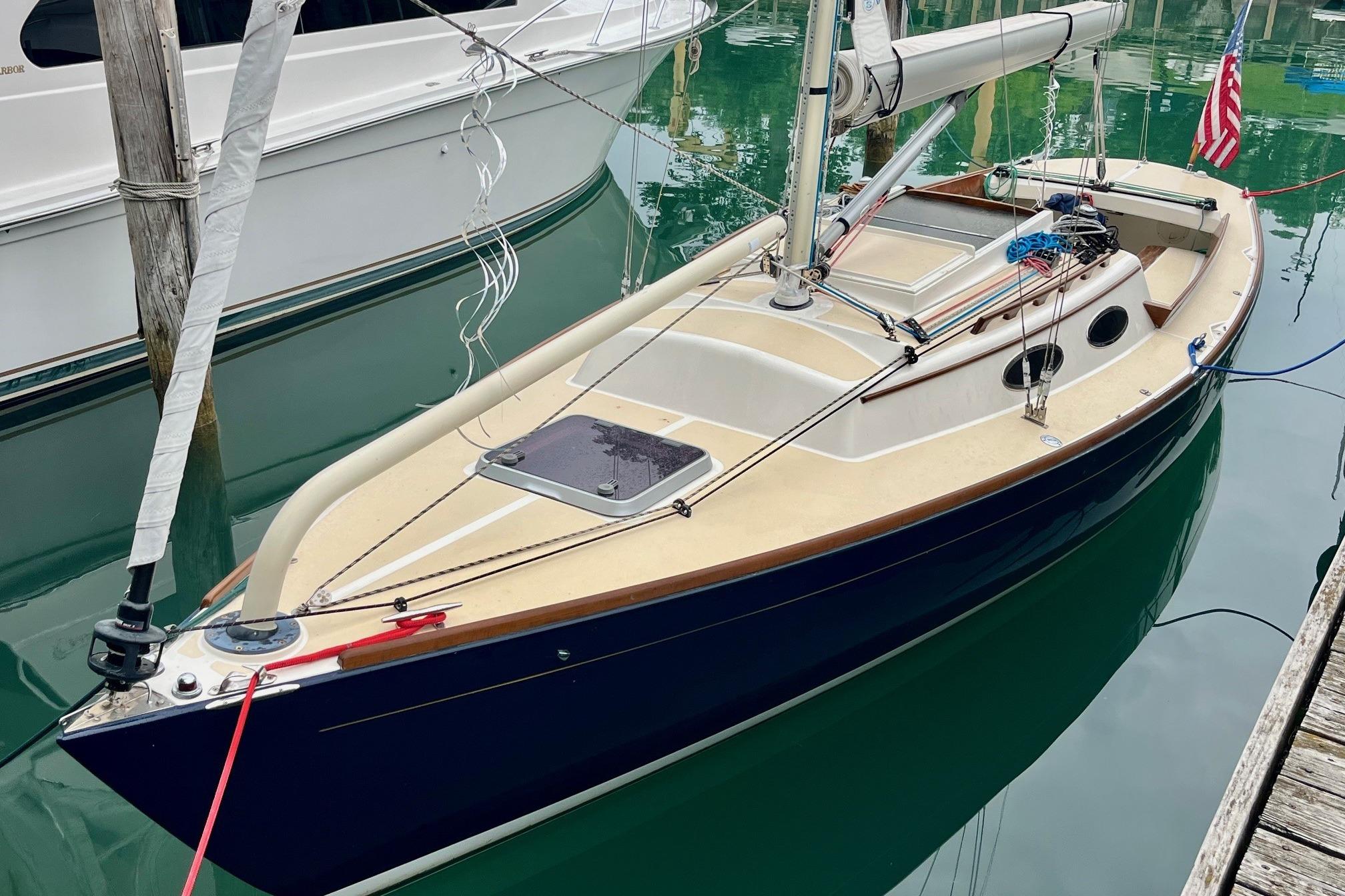 2012 Alerion Express 28