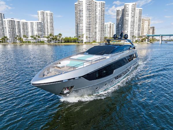 2024 Riva 102' Corsaro Super