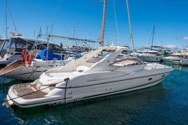 2000 Sunseeker Superhawk 40