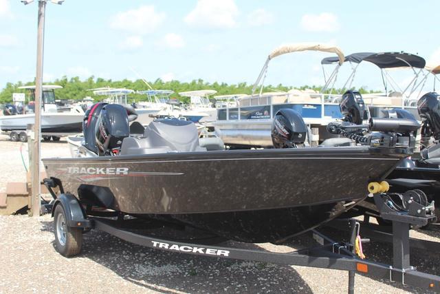 2025 Tracker Super Guide V-16 SC