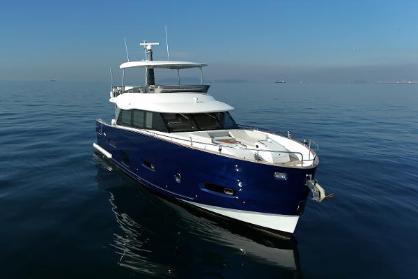 Azimut Magellano 66