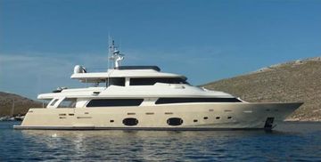 2011 Custom Line Navetta 33 Crescendo