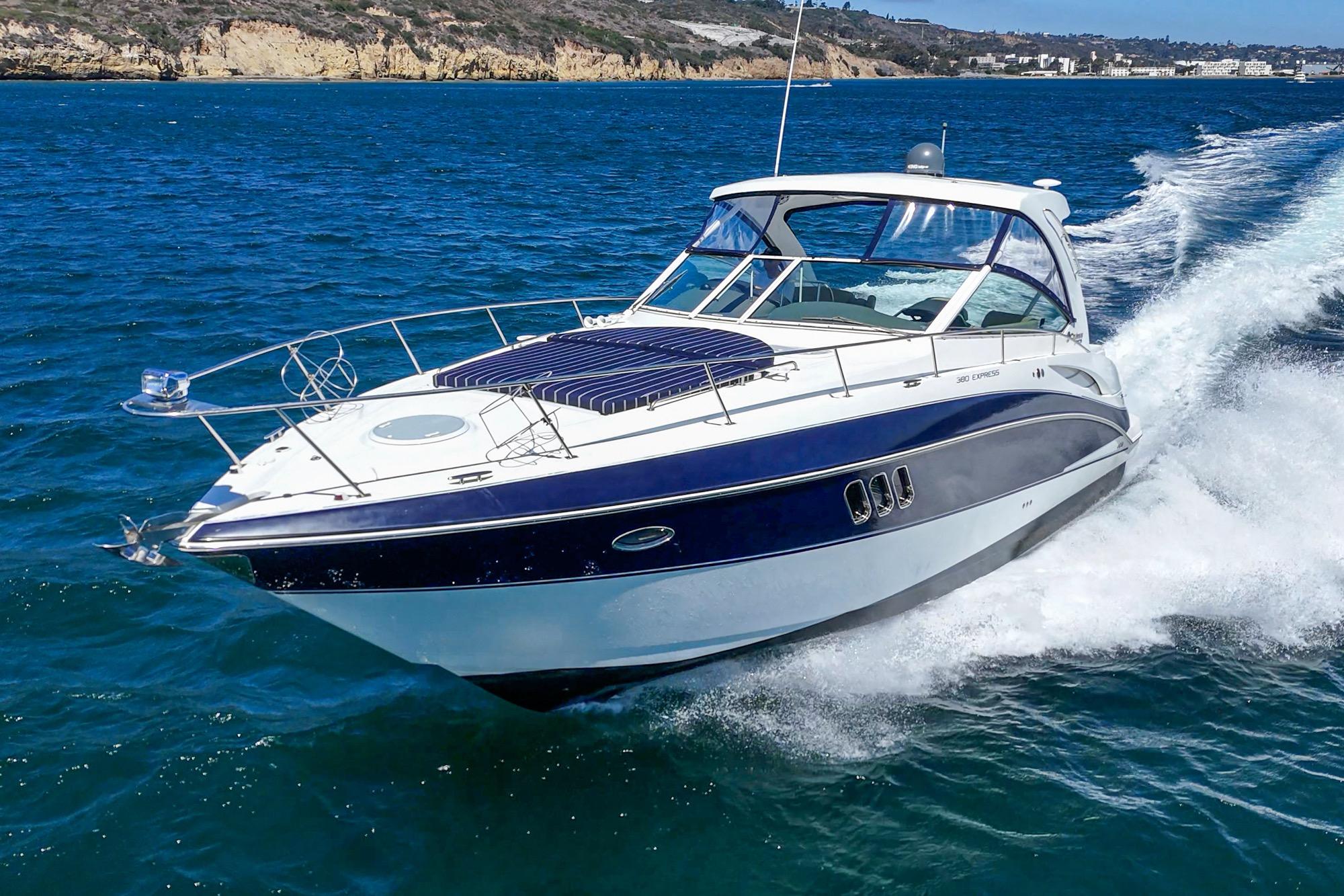 2012 Cruisers 380 Express