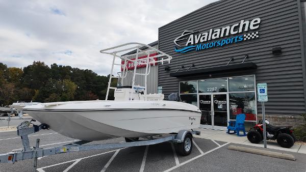 Bayliner T18 Limited Edition 2025 Bayliner T18 Limited Edition boat at Avalanche Motorsports dealership.