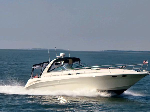 Sea Ray 410 Express Cruiser Sea Ray 410 Express Cruiser