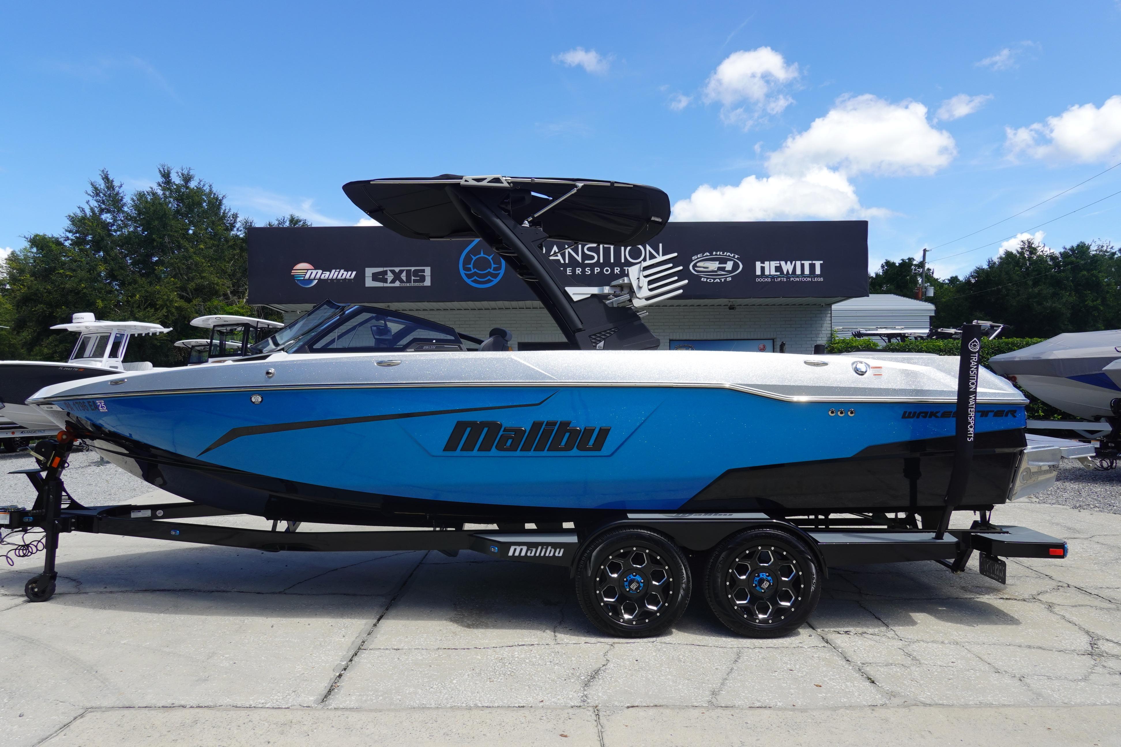 2021 Malibu Wakesetter 25 LSV