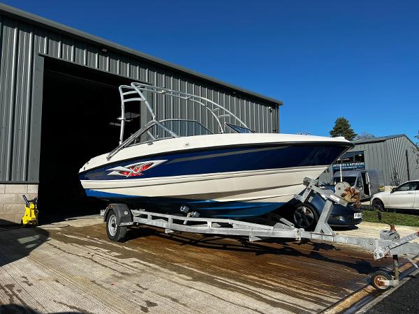 2005 Bayliner 195