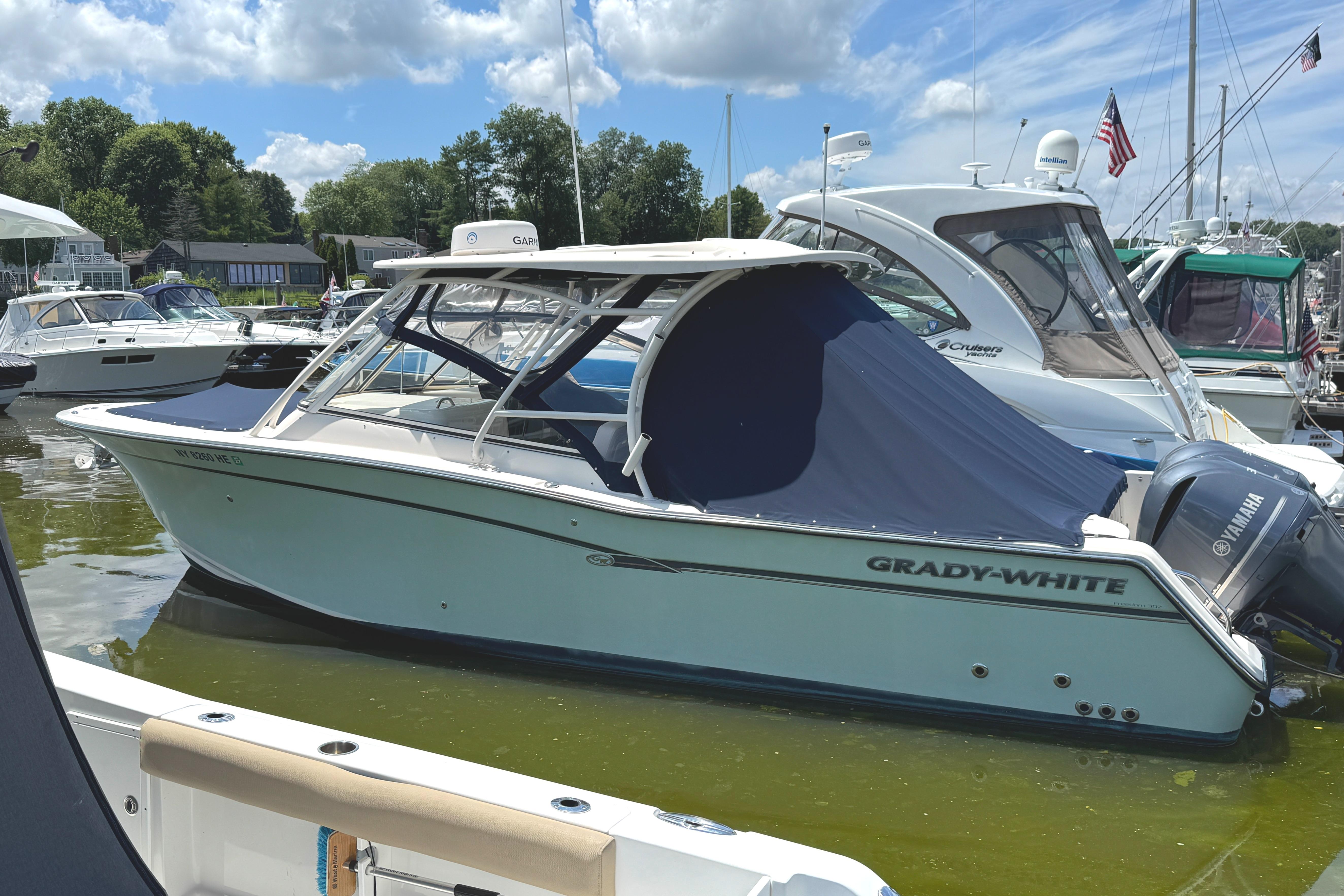 2018 Grady-White Freedom 307