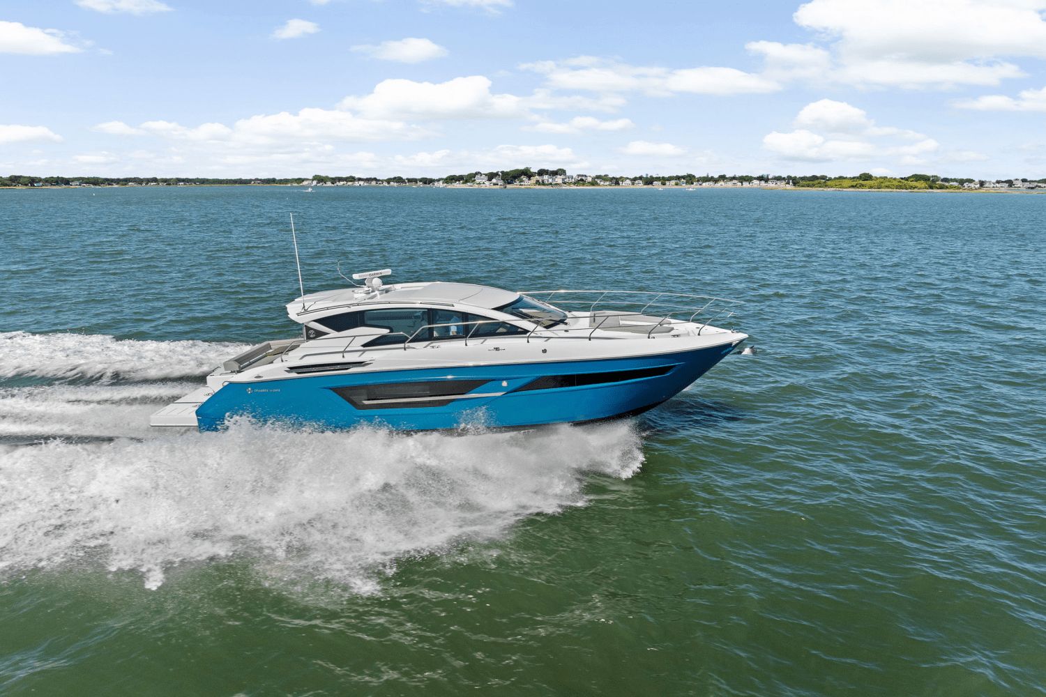 2025 Cruisers Yachts 46 Cantius