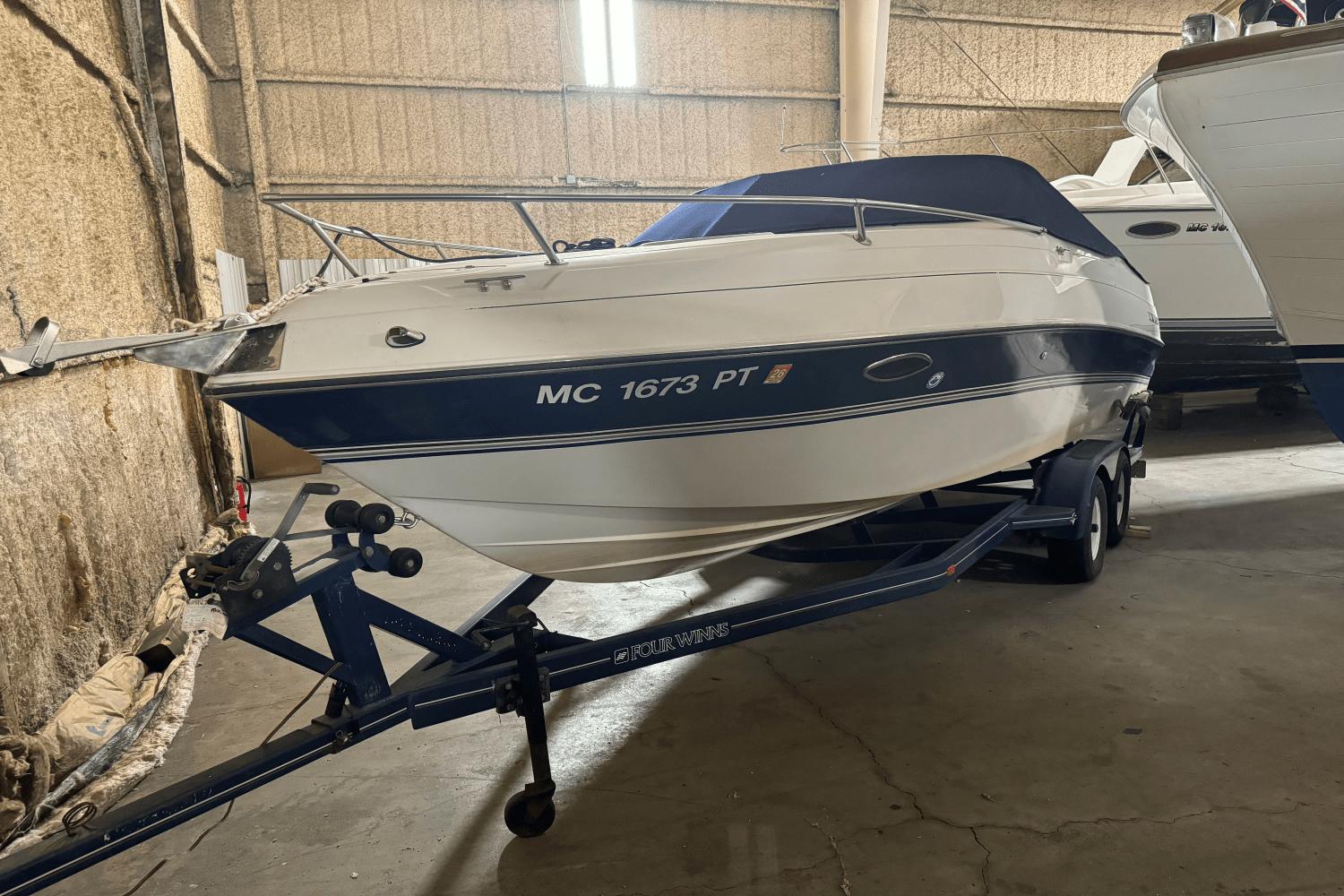 1995 Four Winns 245 Sundowner