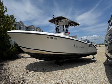 2001 Mako 232 Center Console