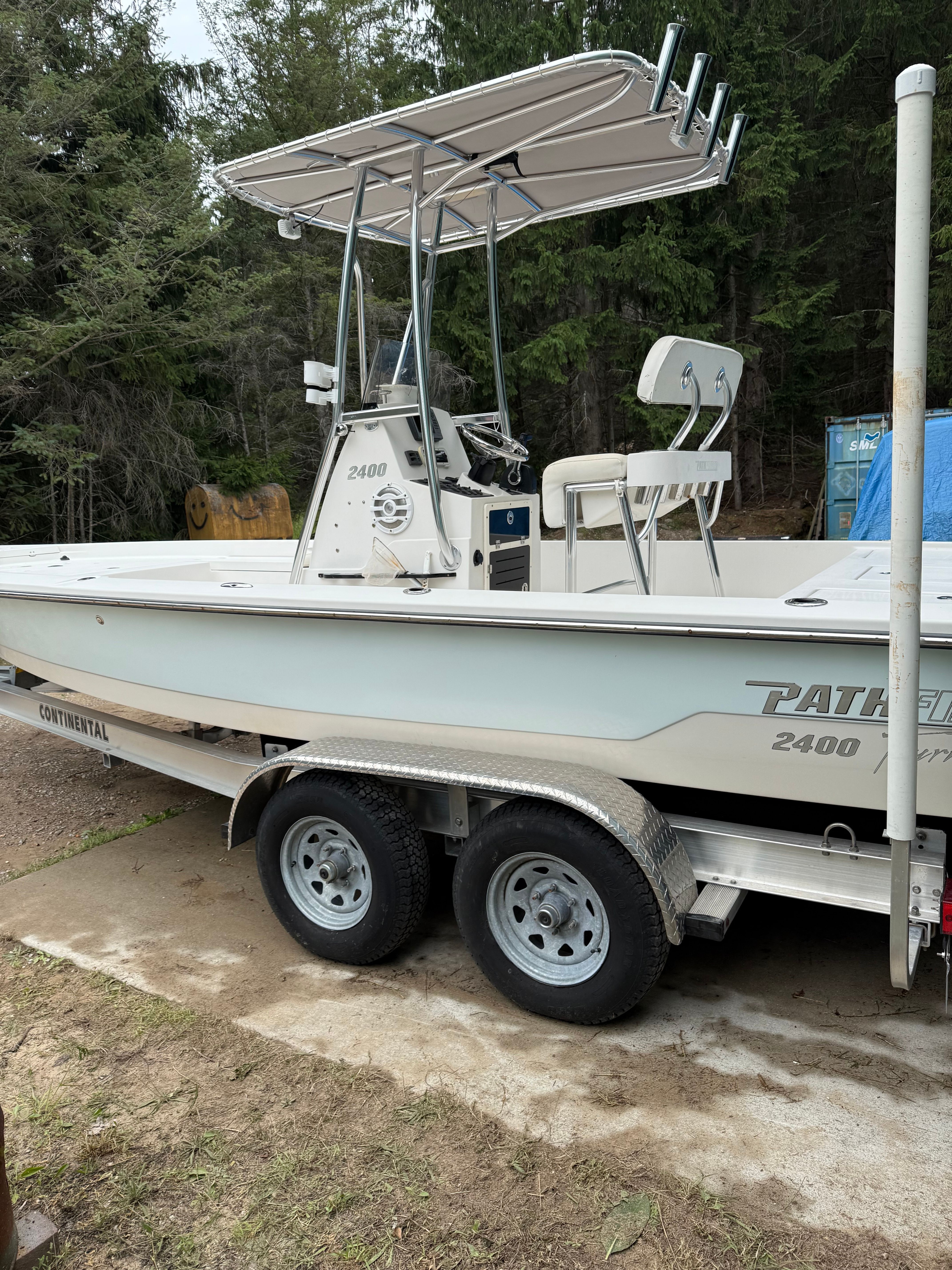 2011 Pathfinder 2400 Tournament Edition