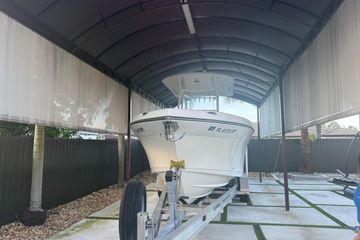 2017 Century 2600 Center Console