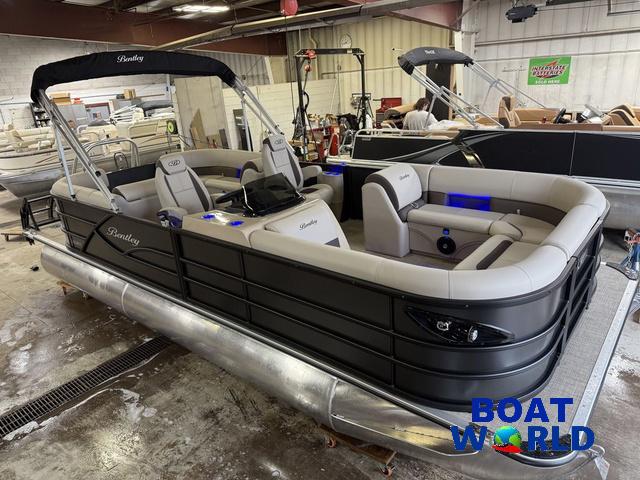 2025 Bentley Pontoons Legacy 220 Navigator Quad Lounge & Honda 4-Stroke