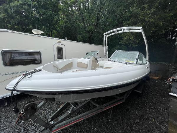 2005 Four Winns H180