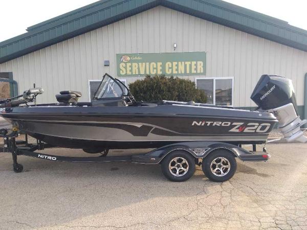 Nitro ZV20 Pro 2024 Nitro ZV20 Pro boat at service center, side view.