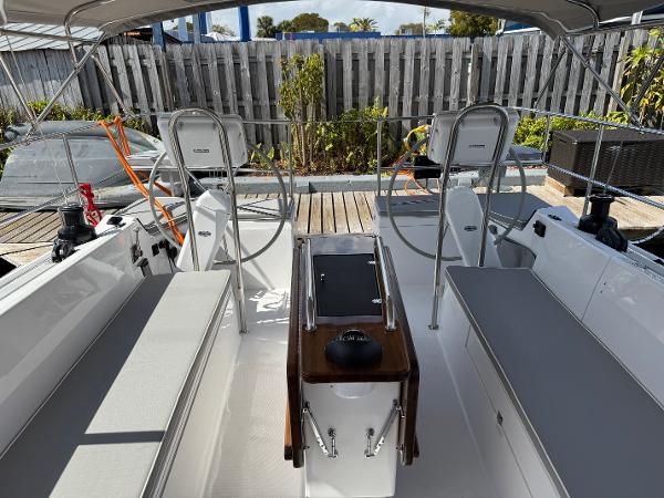 Catalina 426 2025 Catalina 426 yacht cockpit with dual steering wheels and sleek seating.