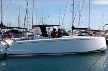 Pardo Yachts 38 2025 Pardo Yachts 38 docked in a marina, sleek design, modern luxury boat.