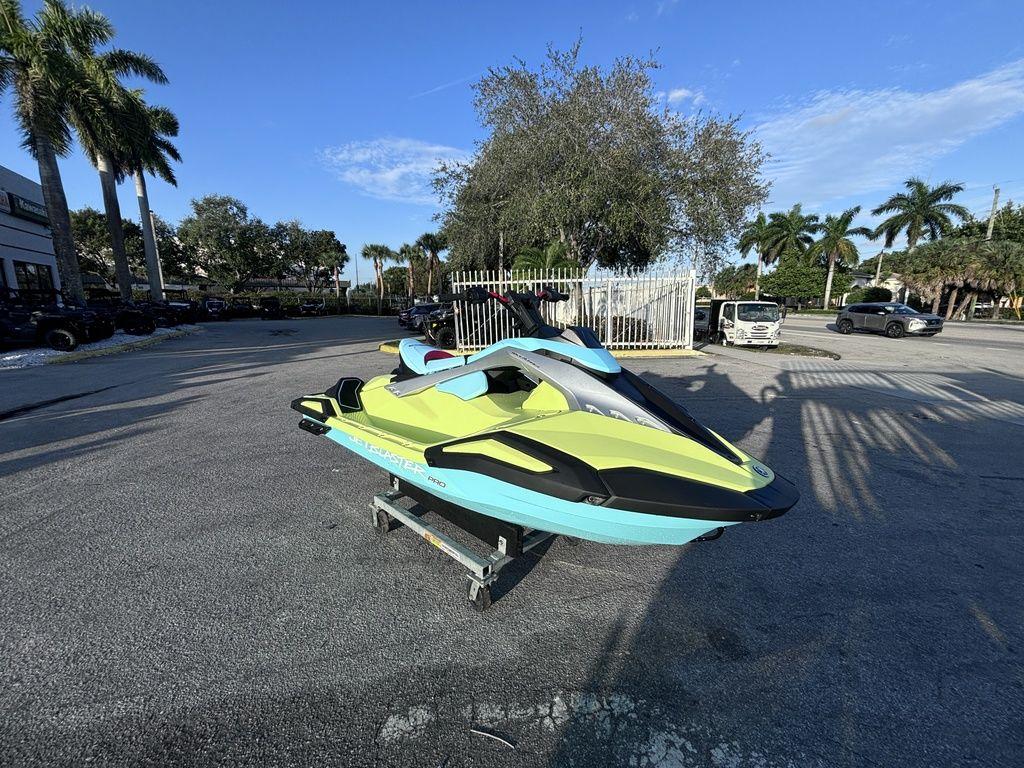 Yamaha Boats JetBlaster PRO 3-Up