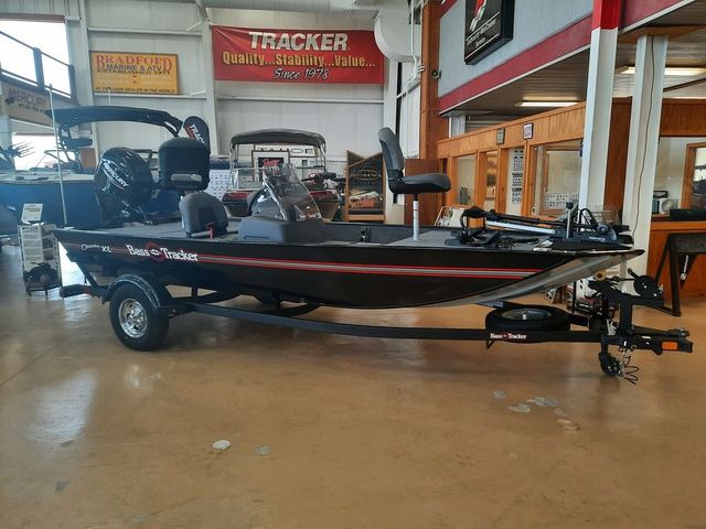2025 Tracker Bass Tracker Classic XL