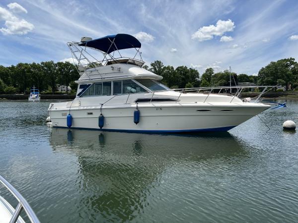 1989 Sea Ray 300 Sedan Bridge, Sodus Point New York - boats.com