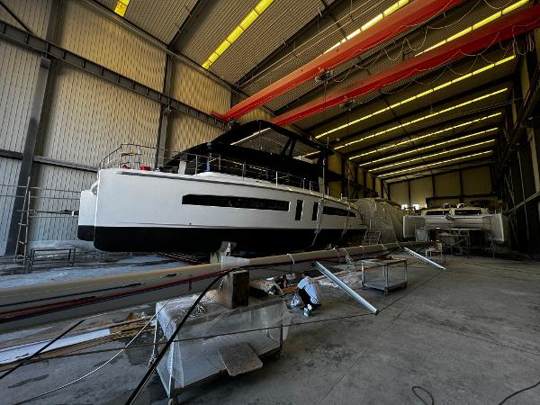 2022 Mazarin 55 Catamaran - Diesel